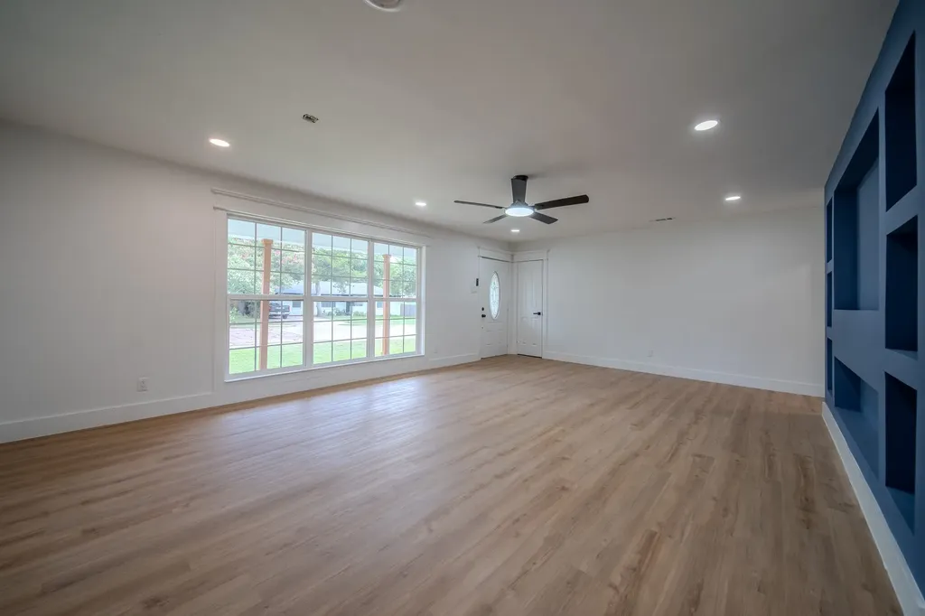 920 Treasure Road Garland TX 75041