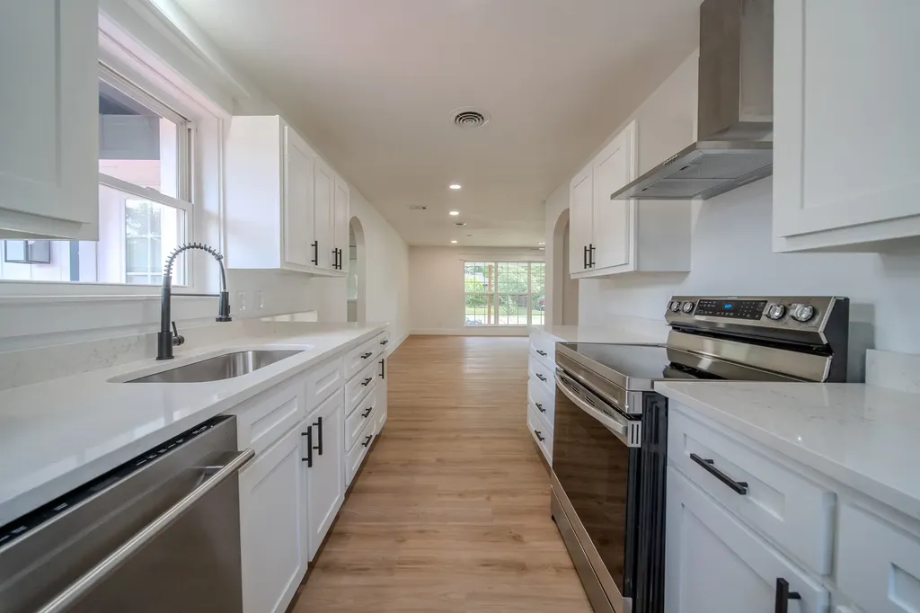 920 Treasure Road Garland TX 75041