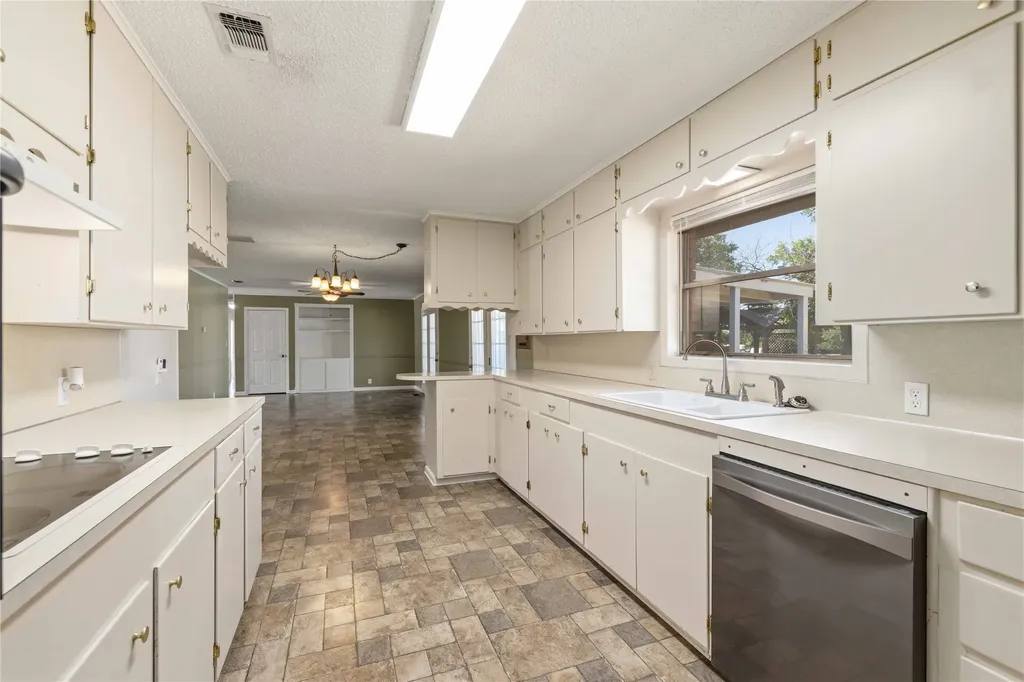 1301 15th Street Brownwood TX 76801
