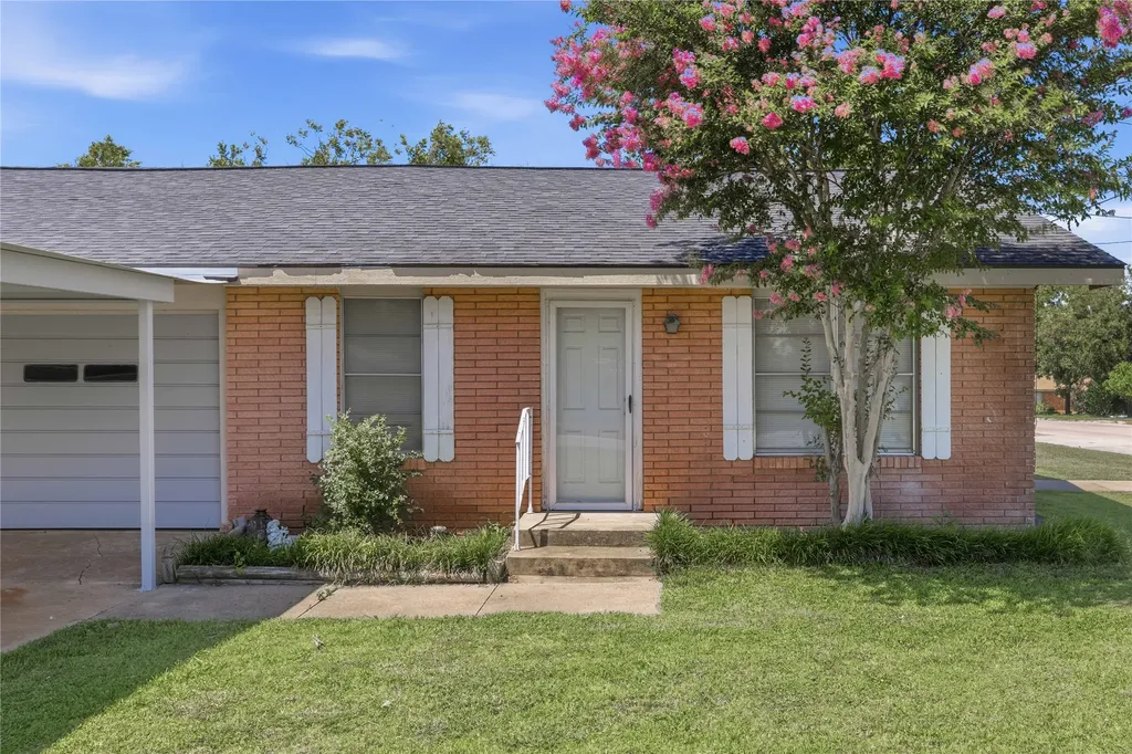 1301 15th Street Brownwood TX 76801