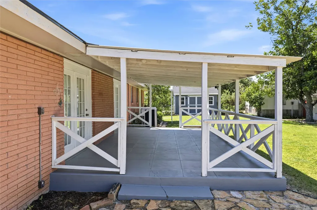 1301 15th Street Brownwood TX 76801