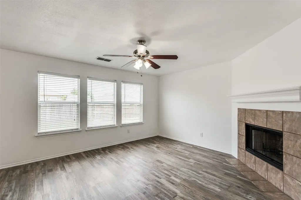 8101 Stanton Court Fort Worth TX 76120
