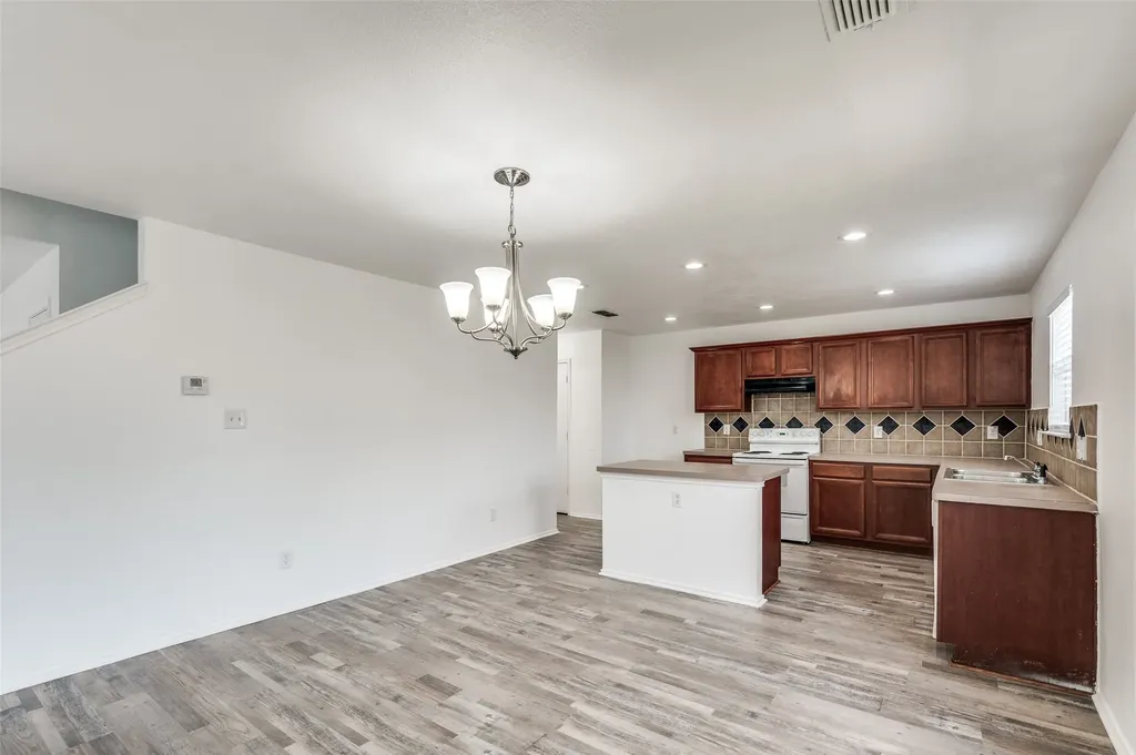 8101 Stanton Court Fort Worth TX 76120