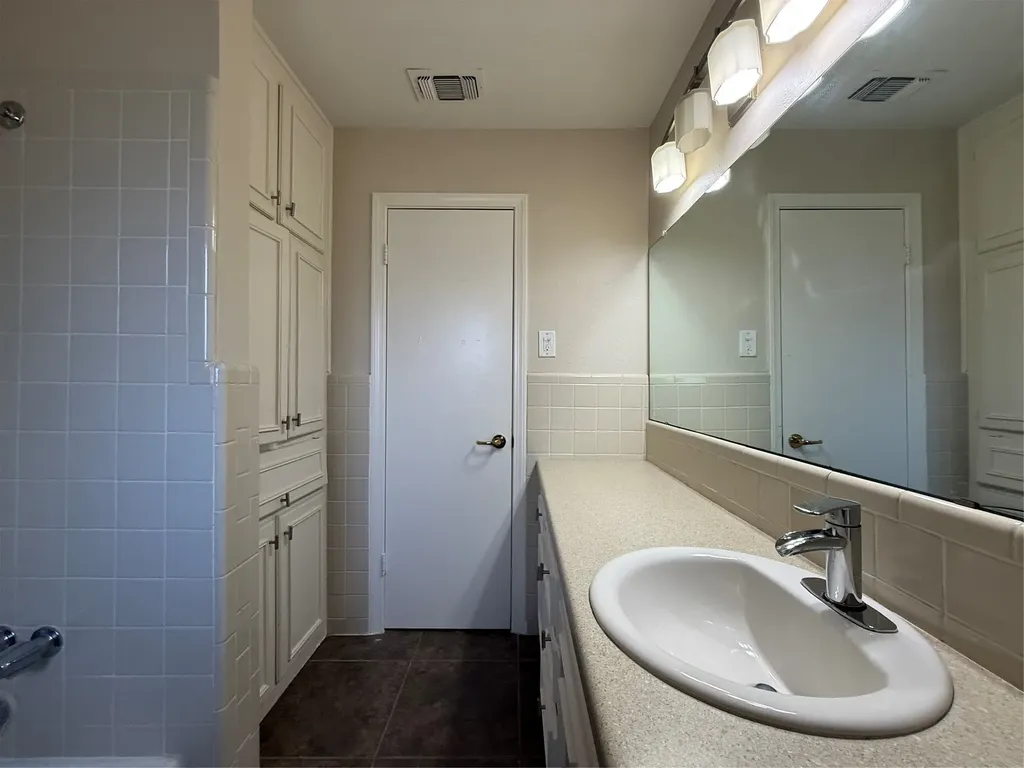 5204 Winifred Drive Fort Worth TX 76133