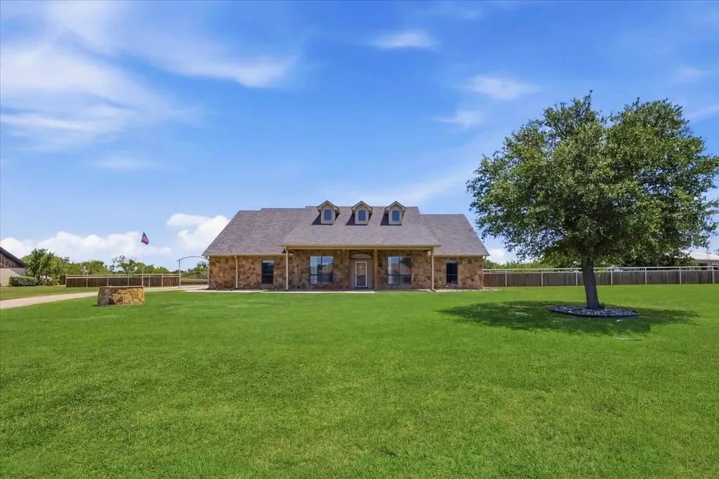122 Eagle Pass Lane Weatherford TX 76087