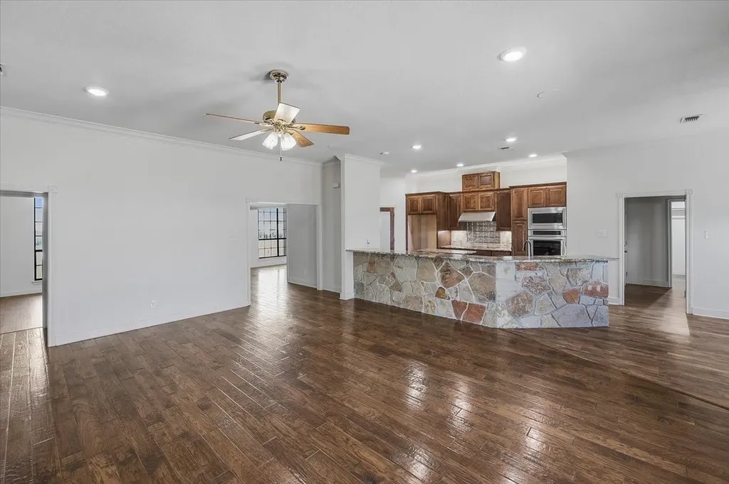 122 Eagle Pass Lane Weatherford TX 76087