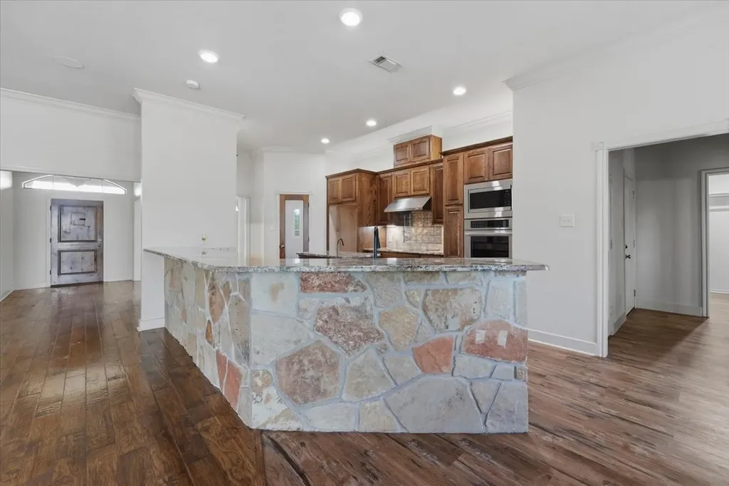 122 Eagle Pass Lane Weatherford TX 76087