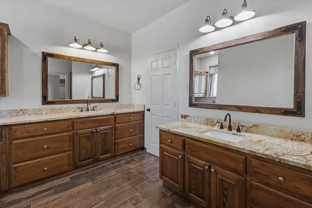 122 Eagle Pass Lane Weatherford TX 76087