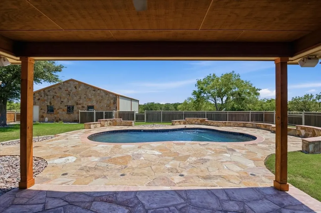 122 Eagle Pass Lane Weatherford TX 76087