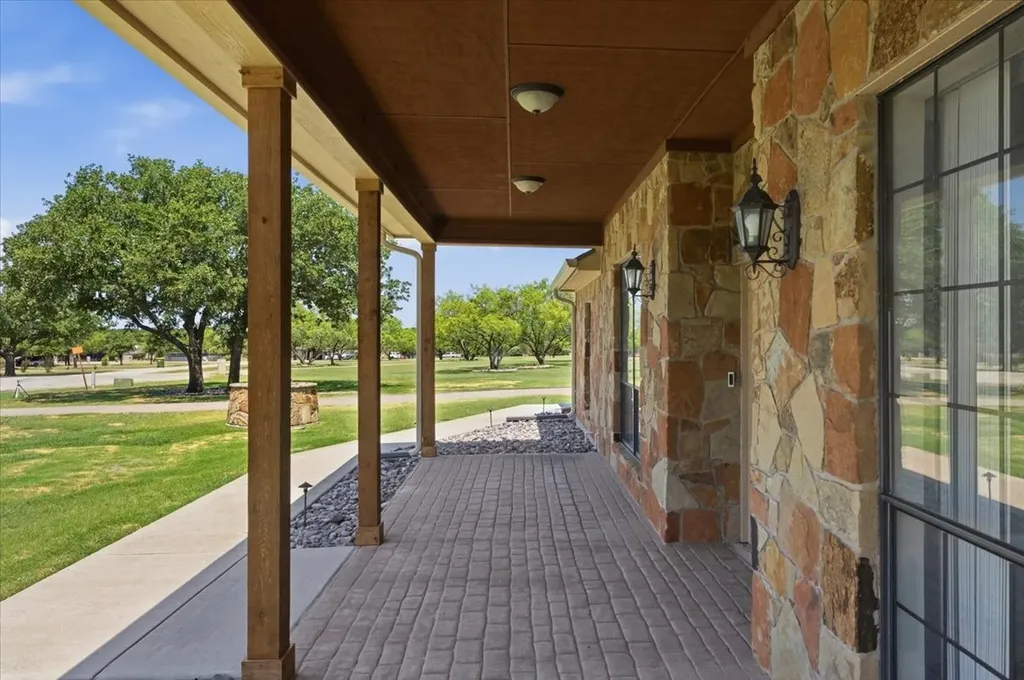 122 Eagle Pass Lane Weatherford TX 76087