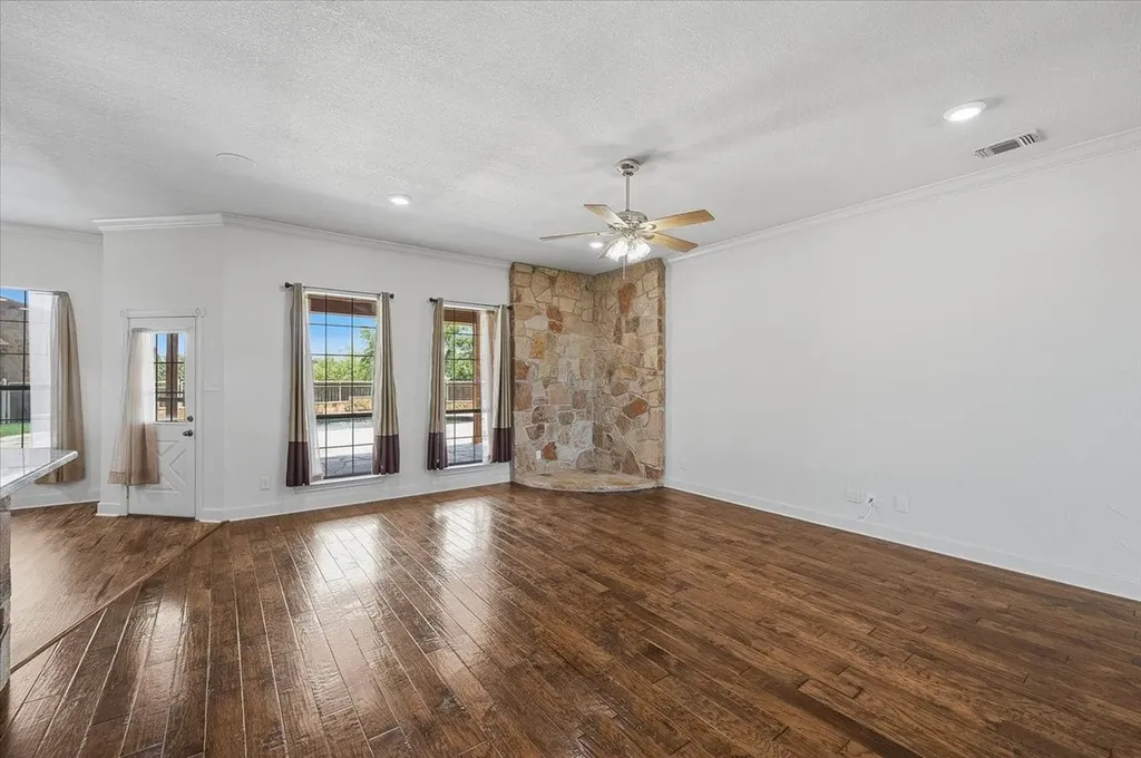 122 Eagle Pass Lane Weatherford TX 76087
