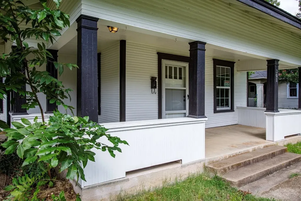 301 Madison Street Cleburne TX 76033