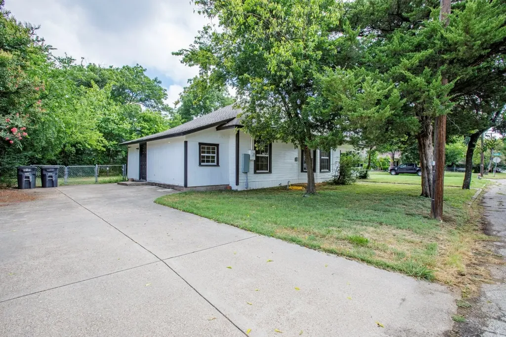301 Madison Street Cleburne TX 76033