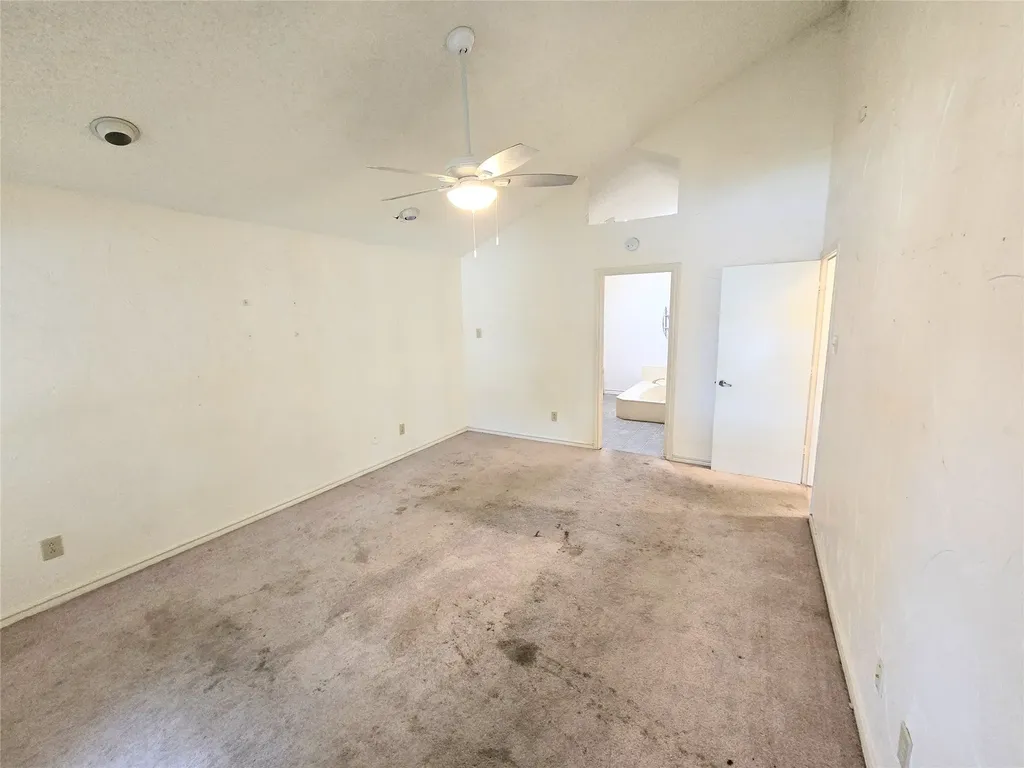 2211 Baltic Avenue Arlington TX 76011