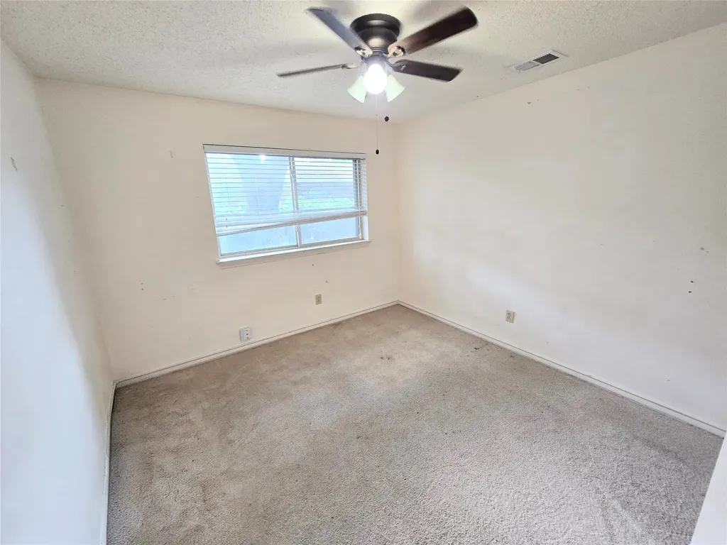 2211 Baltic Avenue Arlington TX 76011