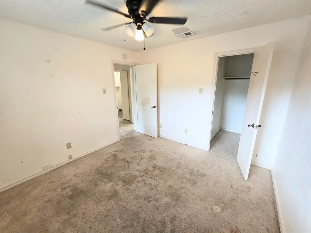 2211 Baltic Avenue Arlington TX 76011