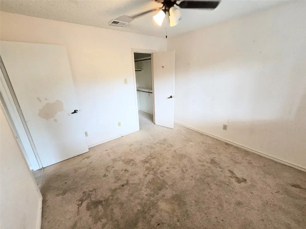 2211 Baltic Avenue Arlington TX 76011