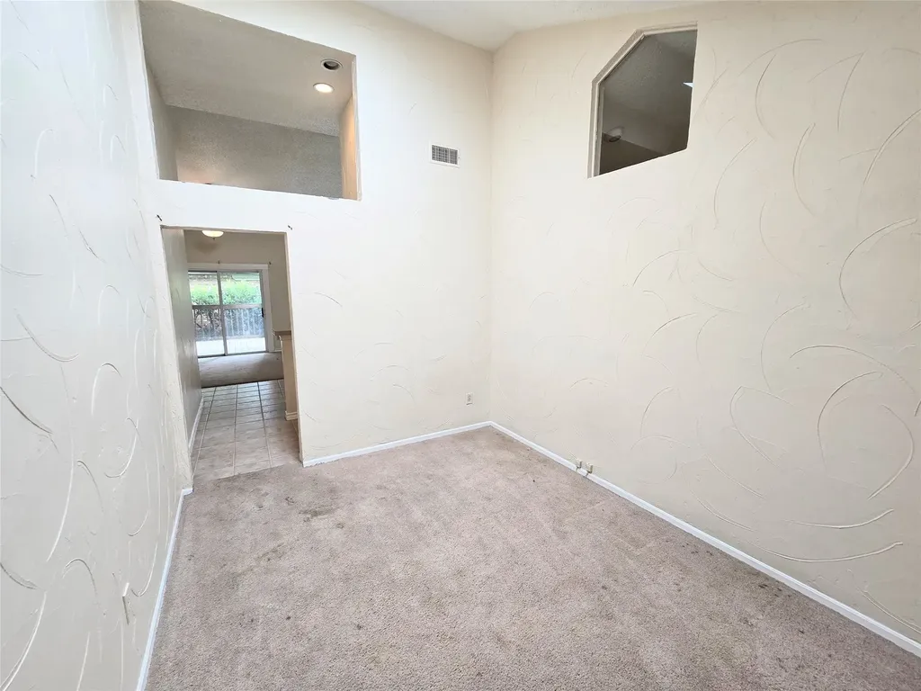 2211 Baltic Avenue Arlington TX 76011