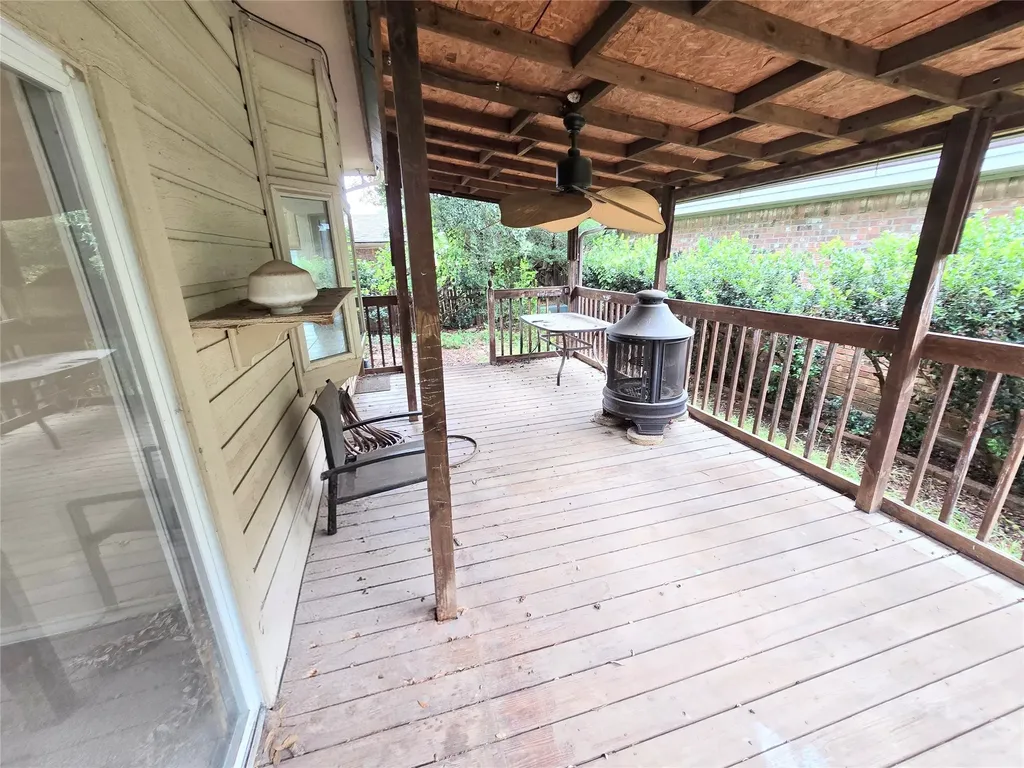 2211 Baltic Avenue Arlington TX 76011