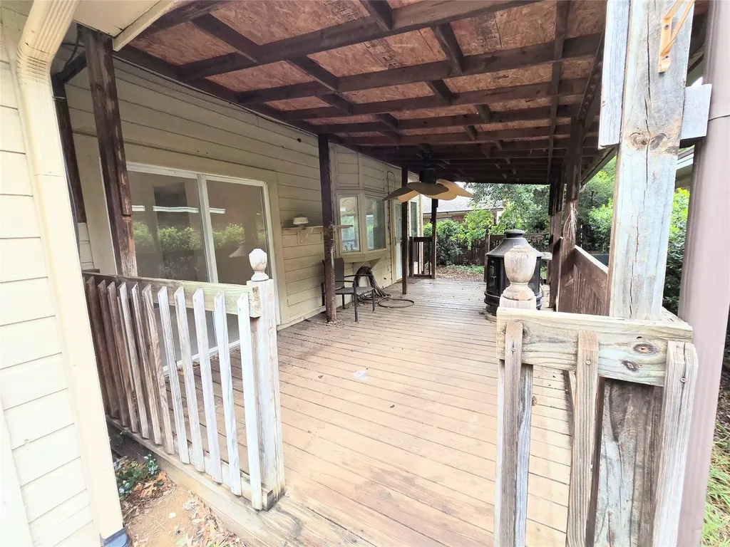 2211 Baltic Avenue Arlington TX 76011
