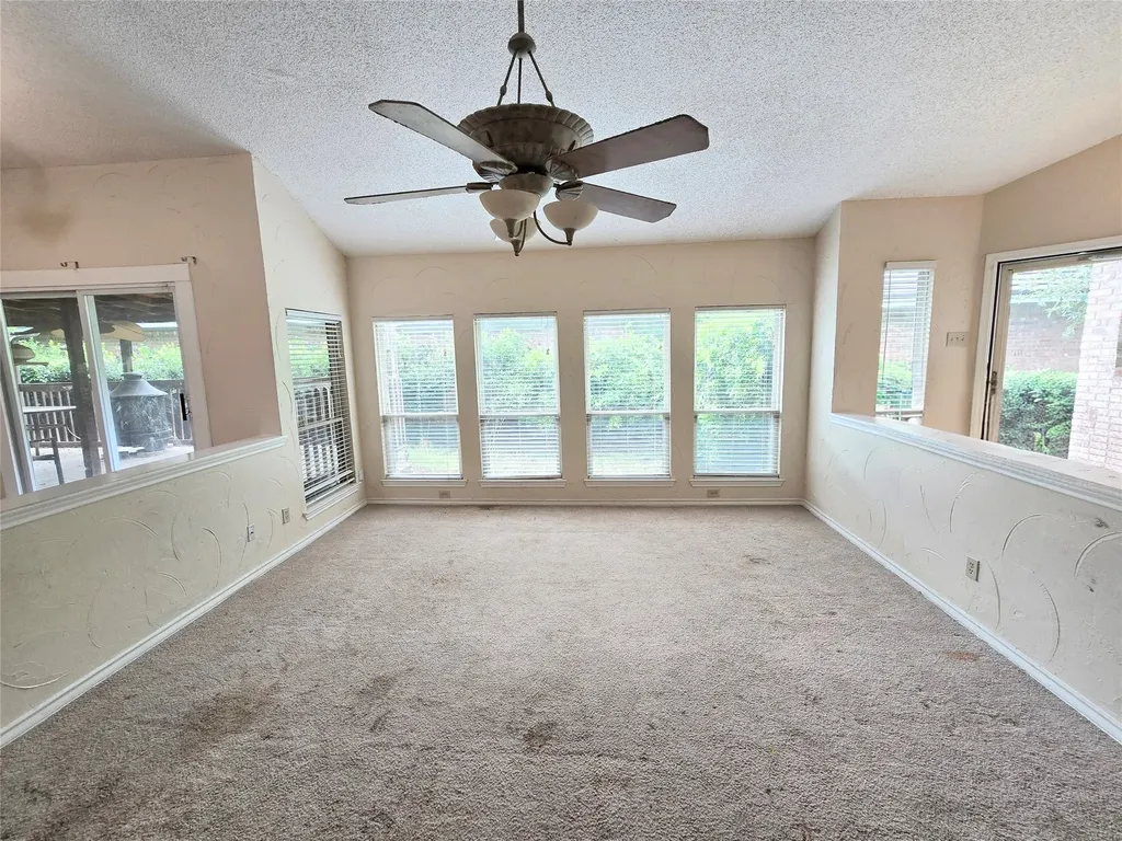 2211 Baltic Avenue Arlington TX 76011