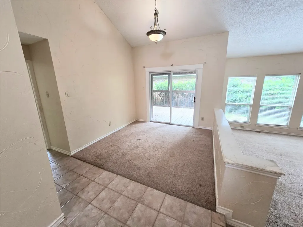 2211 Baltic Avenue Arlington TX 76011