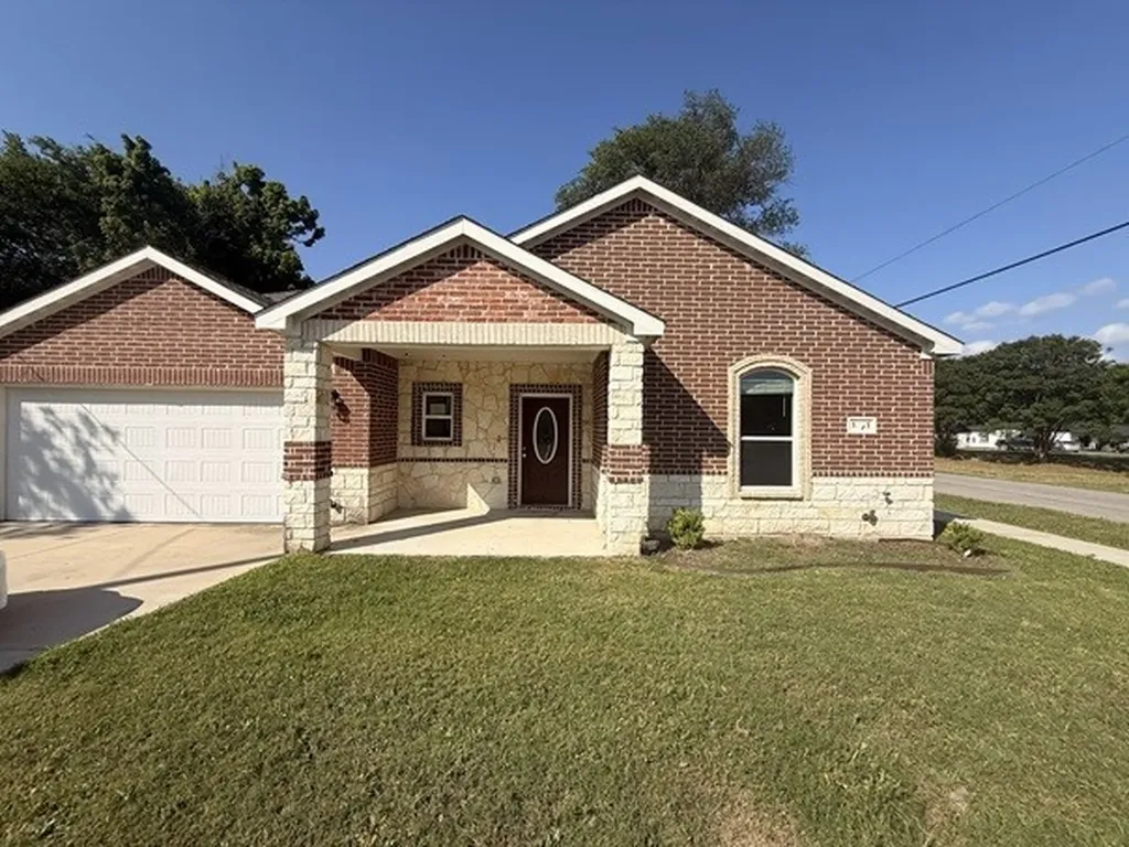 101 Boone Street Terrell TX 75160