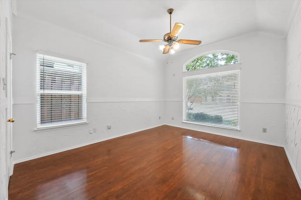 1132 Devonshire Drive Desoto TX 75115
