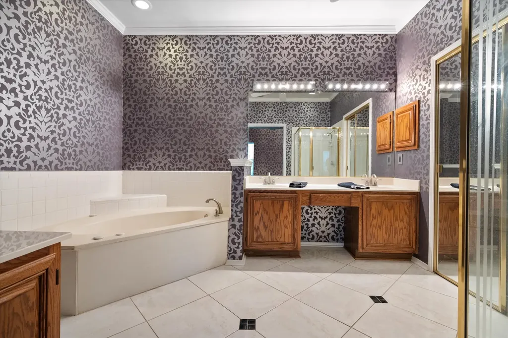 1132 Devonshire Drive Desoto TX 75115