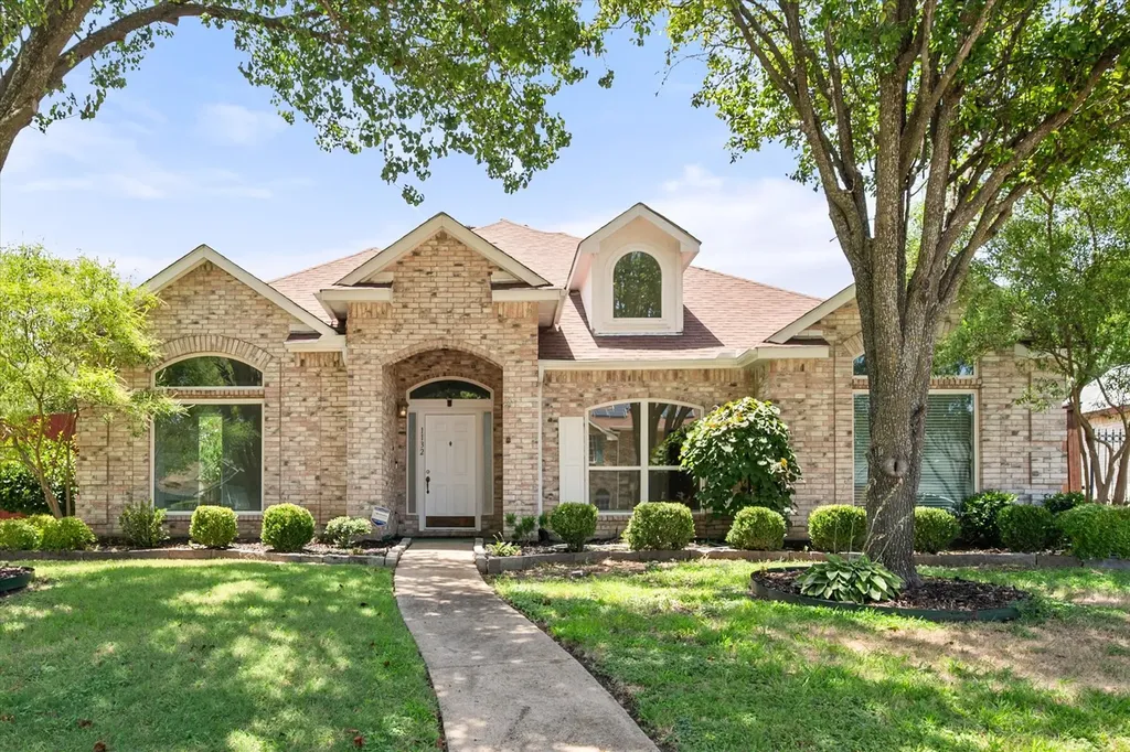 1132 Devonshire Drive Desoto TX 75115