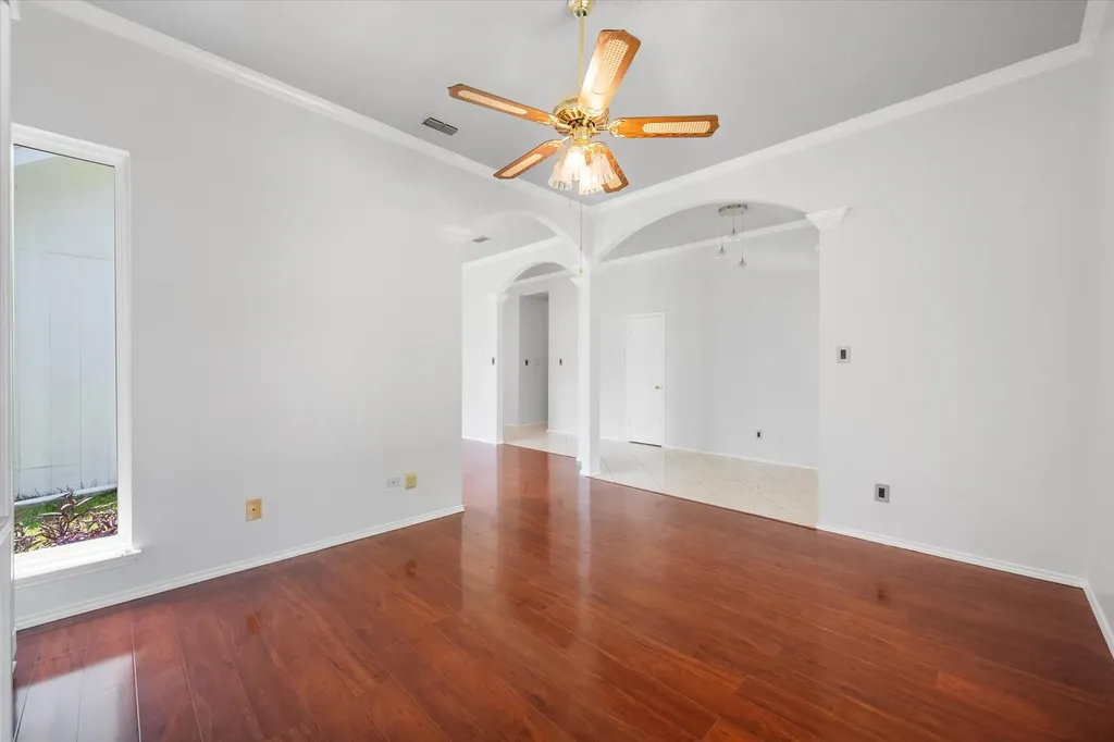 1132 Devonshire Drive Desoto TX 75115