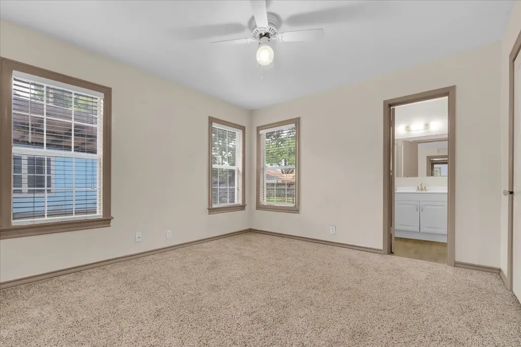 1113 Hudgins Avenue Fort Worth TX 76111