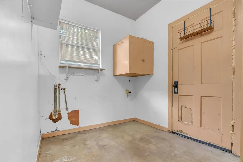 1113 Hudgins Avenue Fort Worth TX 76111