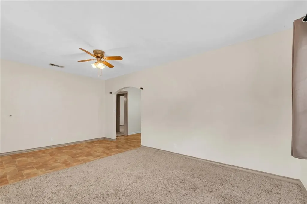 1113 Hudgins Avenue Fort Worth TX 76111