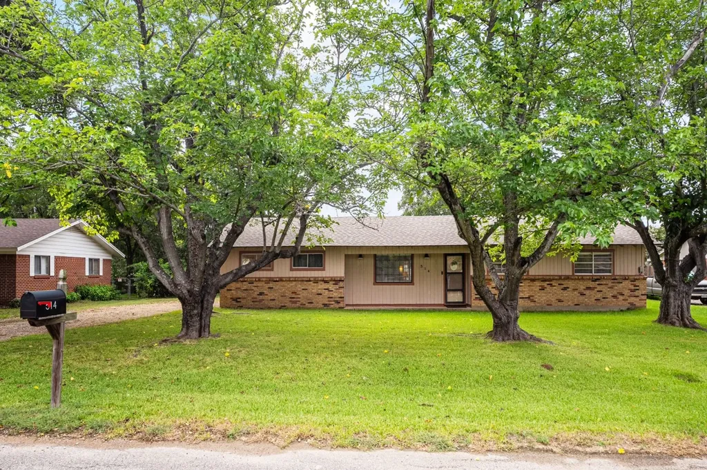 514 Malibu Street Malakoff TX 75148