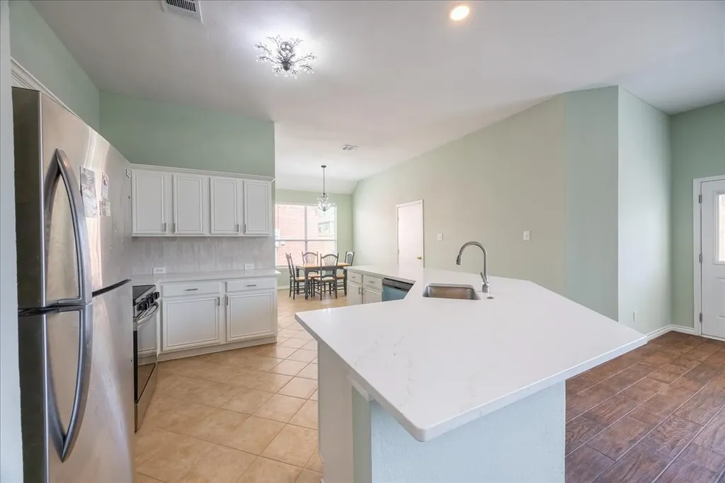 1511 Fallcreek Court Allen TX 75002