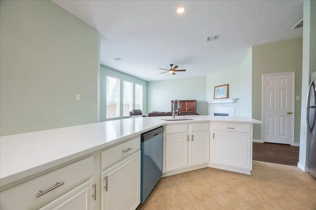 1511 Fallcreek Court Allen TX 75002