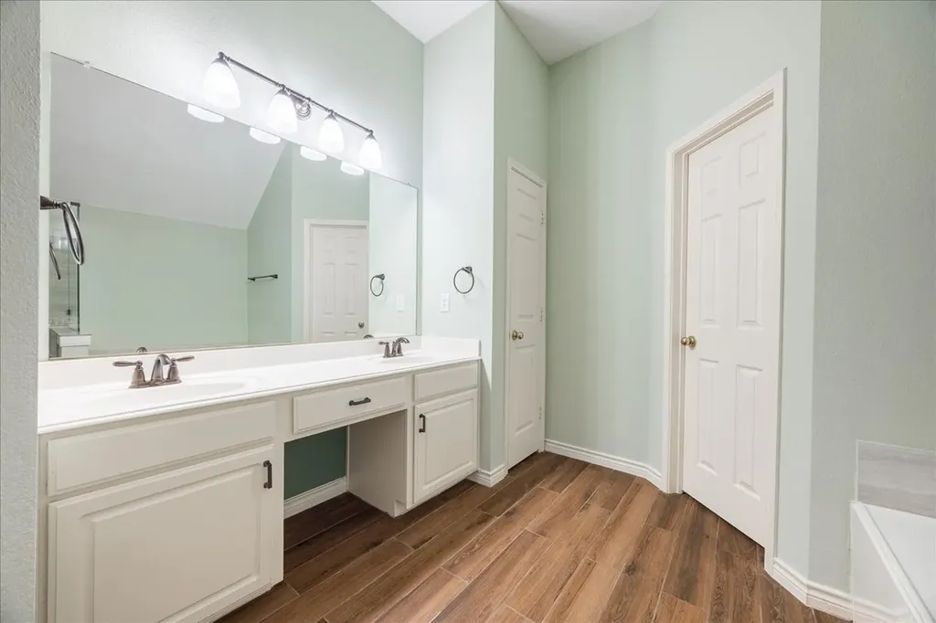 1511 Fallcreek Court Allen TX 75002
