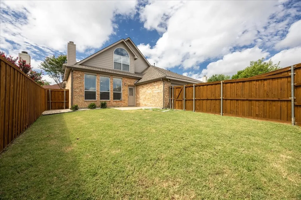 1511 Fallcreek Court Allen TX 75002