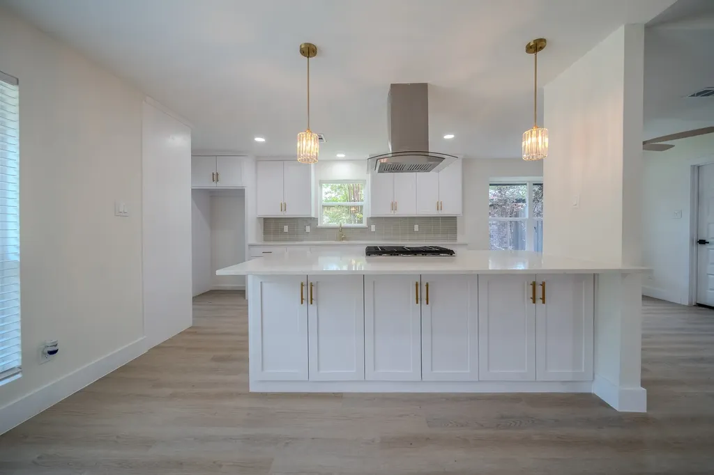 142 Ridgegate Drive Garland TX 75040