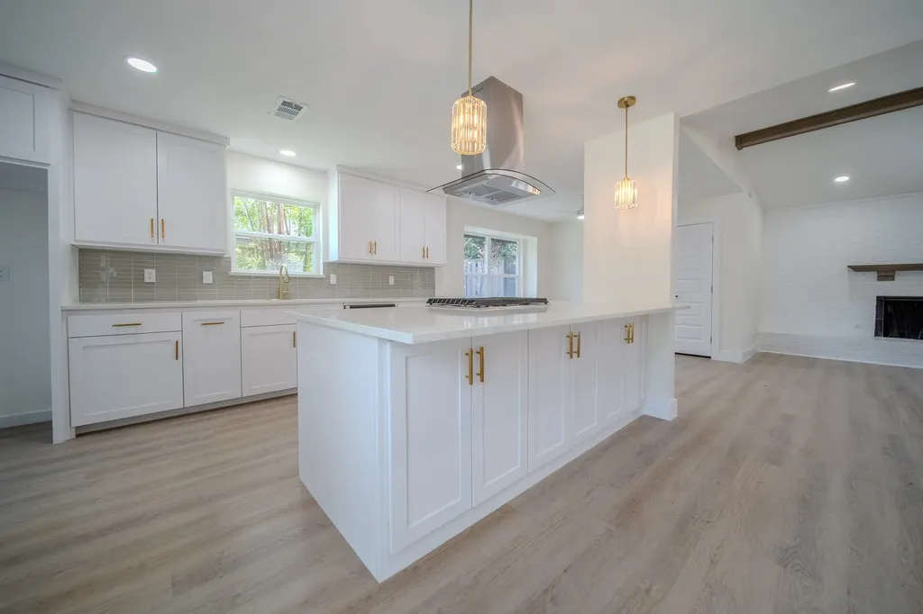 142 Ridgegate Drive Garland TX 75040