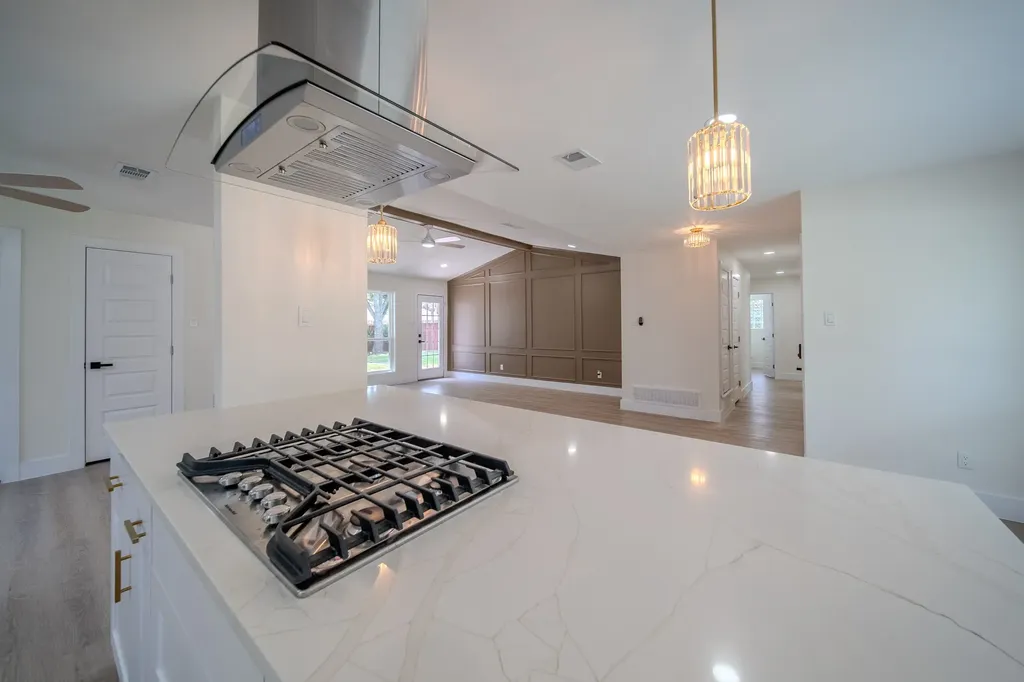 142 Ridgegate Drive Garland TX 75040