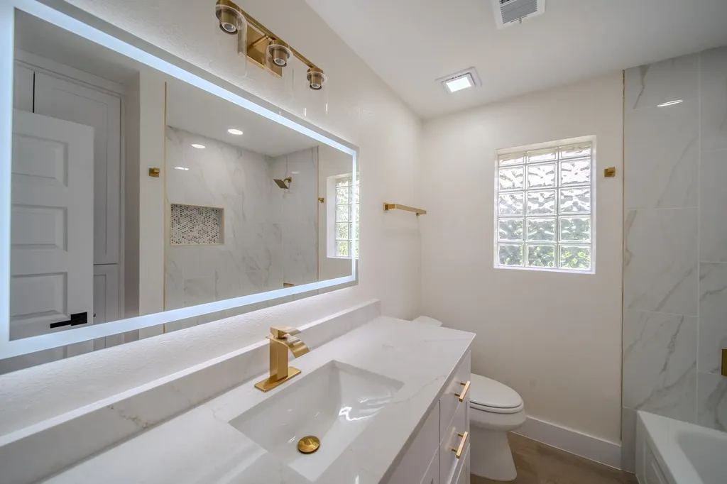 142 Ridgegate Drive Garland TX 75040