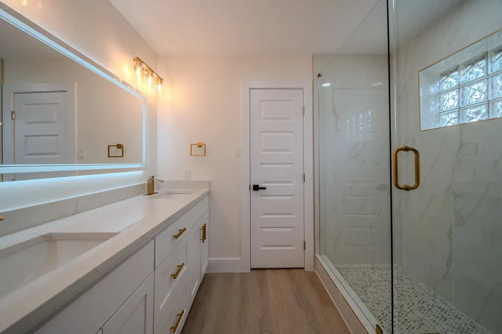 142 Ridgegate Drive Garland TX 75040