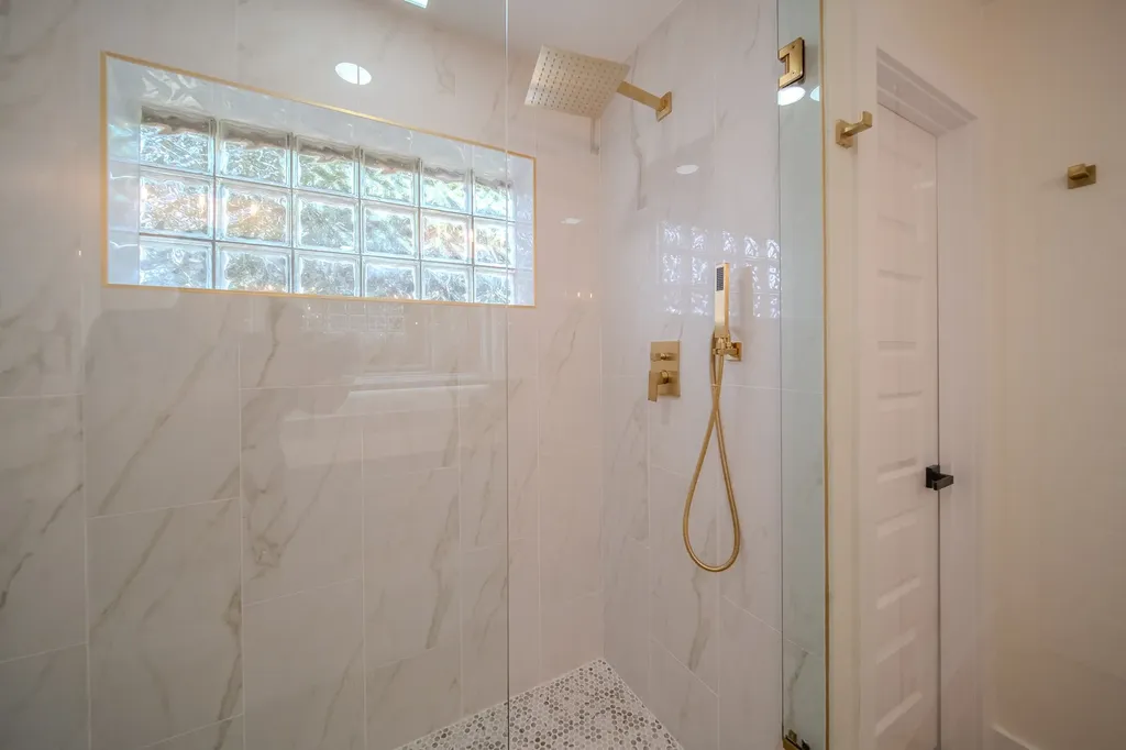 142 Ridgegate Drive Garland TX 75040