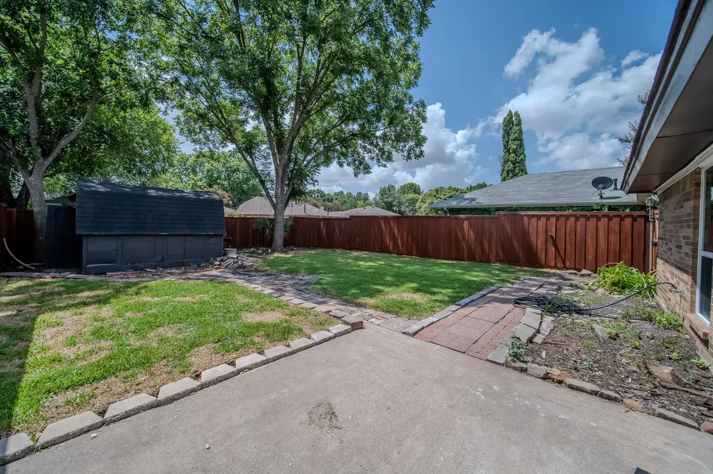 142 Ridgegate Drive Garland TX 75040