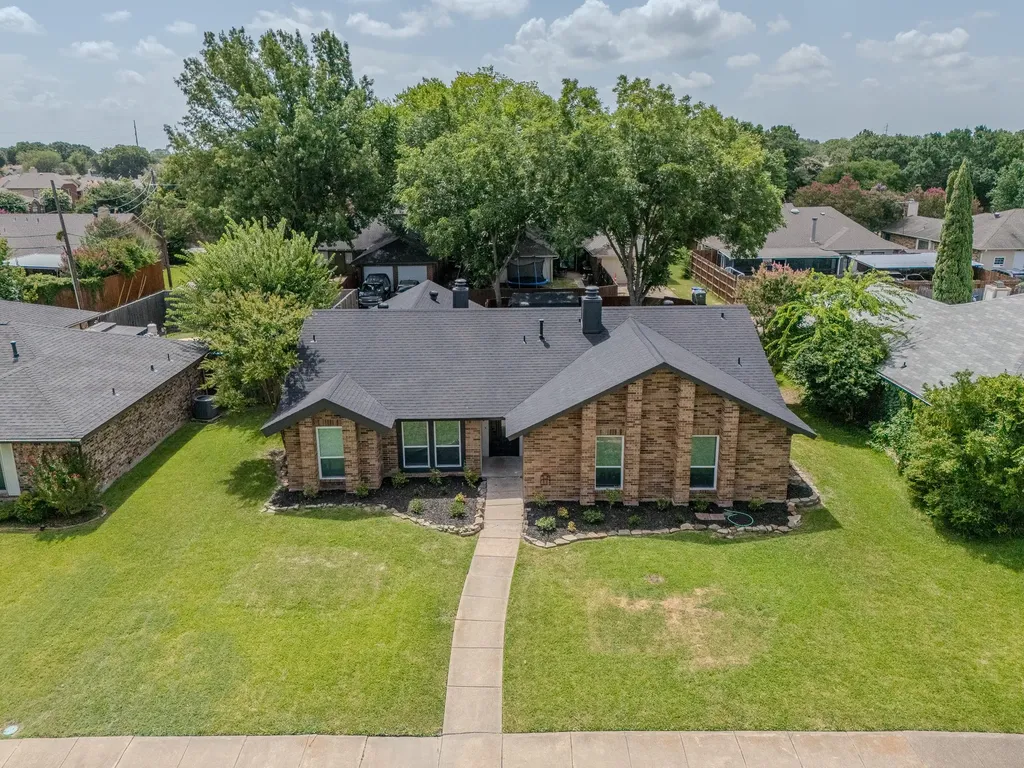 142 Ridgegate Drive Garland TX 75040