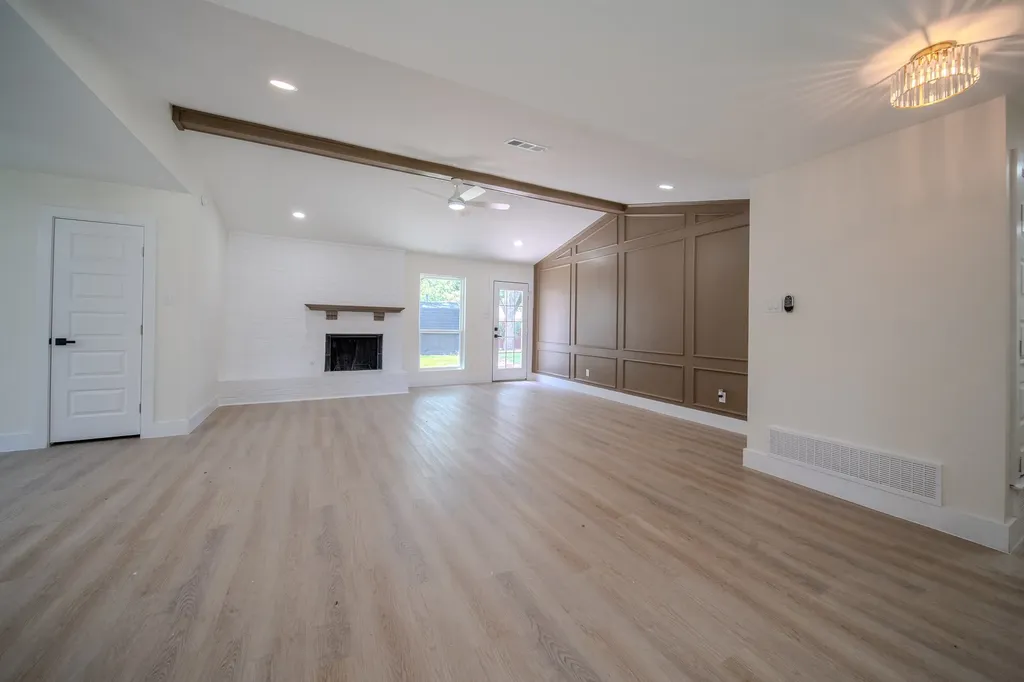 142 Ridgegate Drive Garland TX 75040