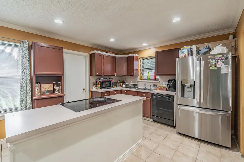 713 Keystone Street Mesquite TX 75149