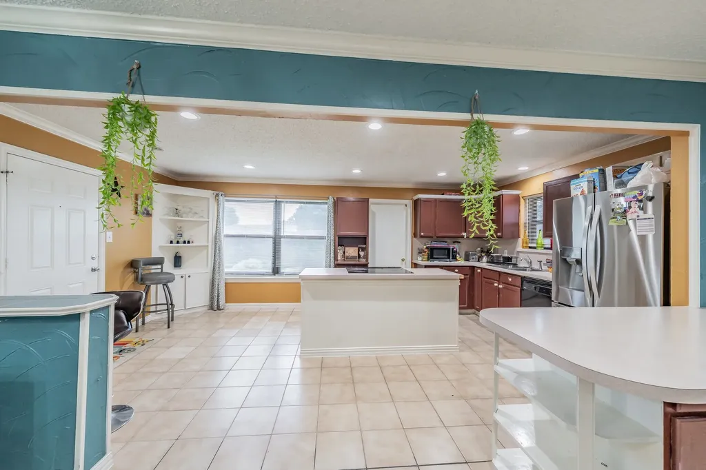 713 Keystone Street Mesquite TX 75149